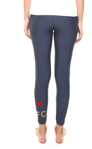 Leggings personalized with a heart and letters applied horizontally
